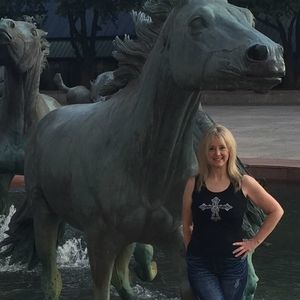 Meet your Posher, Kelley